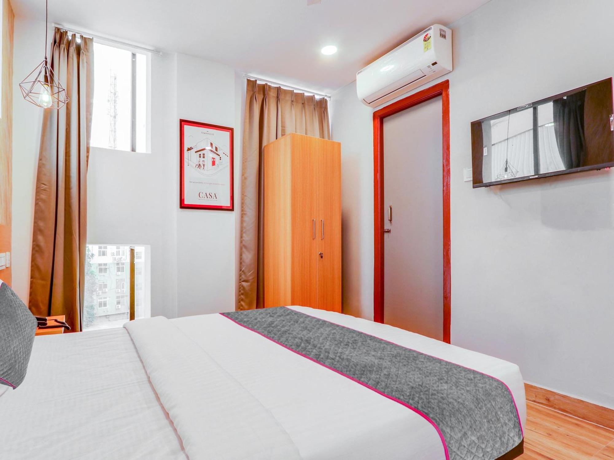 Townhouse Casa Grand Hotel Hyderabad Exterior photo